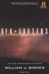 Cover of UFO Hunters Book One.